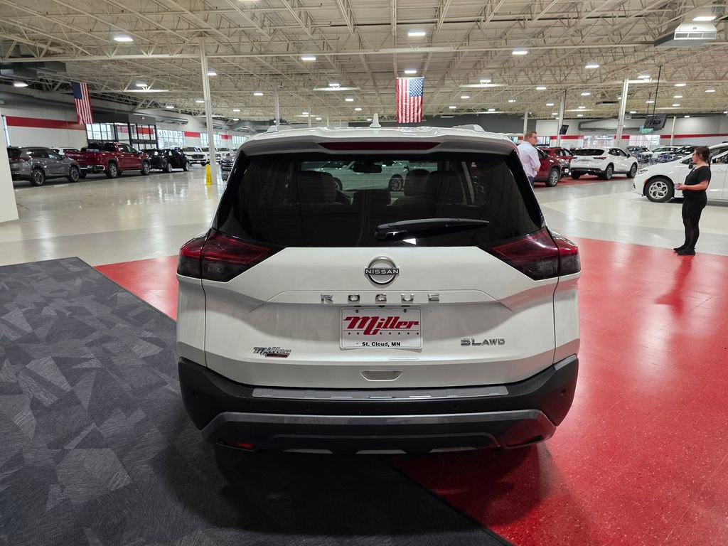 Used 2023 Nissan Rogue SL w/ SL Premium Package AWD/4WD image 4
