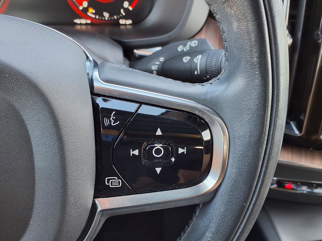 Used 2021 Volvo XC60 T5 Inscription w/ Advanced Package image 12