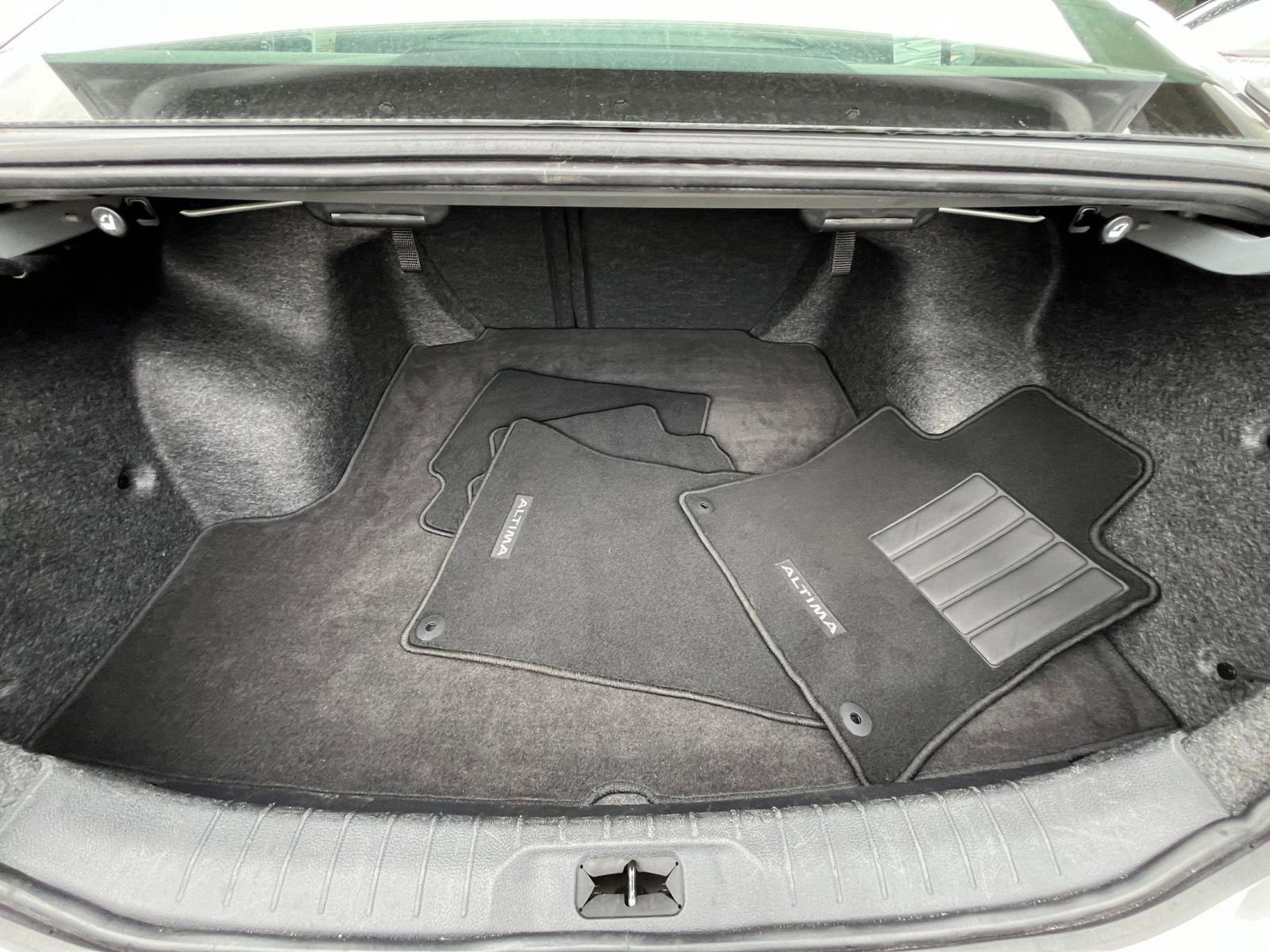 Used 2024 Nissan Altima 2.5 SV image 31