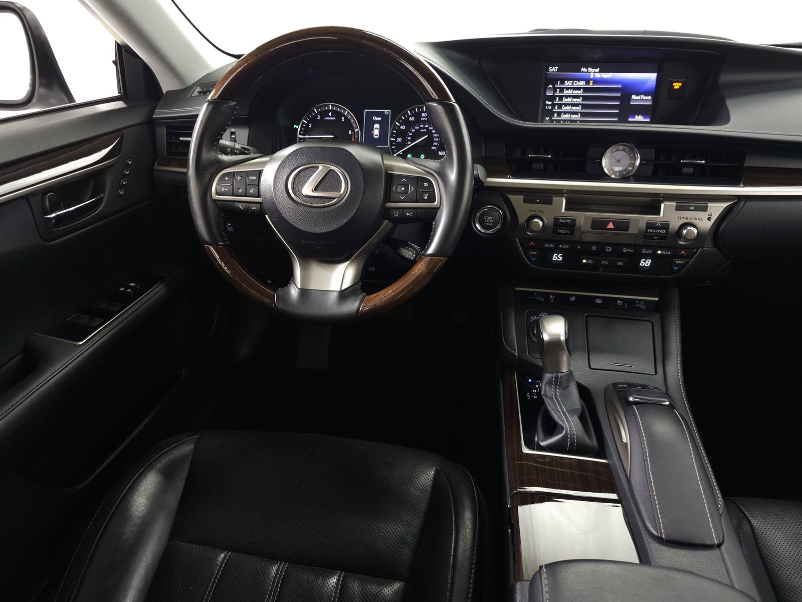 Used 2017 Lexus ES 350 w/ Luxury Package FWD image 16