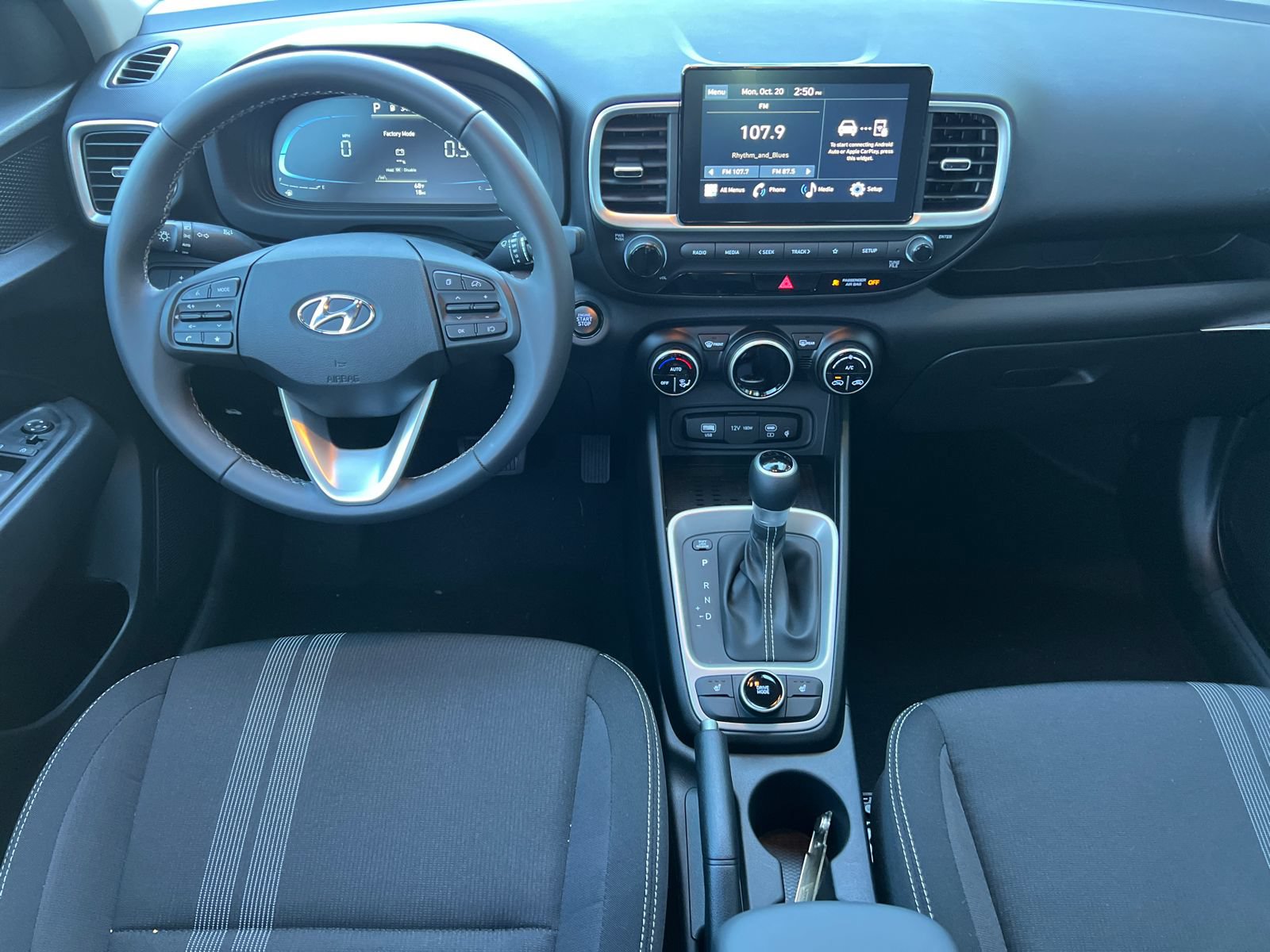 New 2026 Hyundai Venue SEL FWD image 17