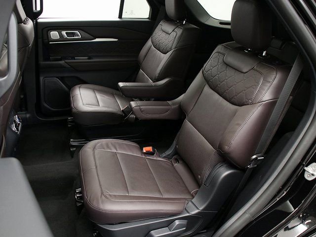 New 2026 Ford Explorer Platinum w/ LUX Leather Package image 11