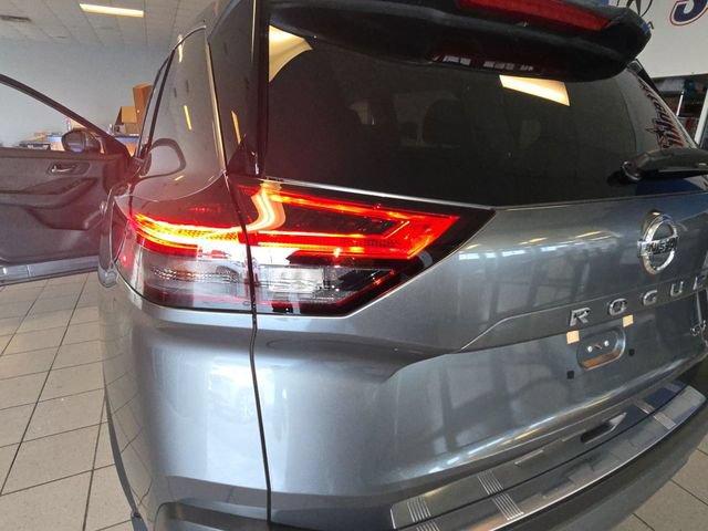 Used 2021 Nissan Rogue SV FWD image 28