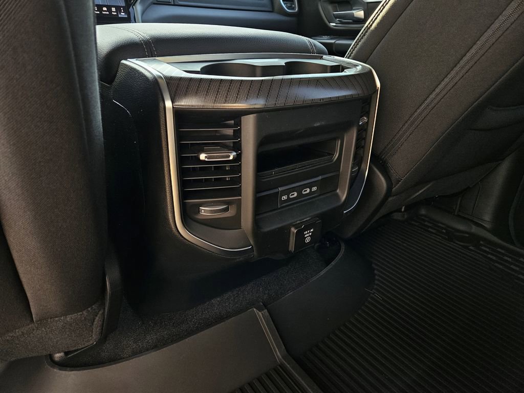 New 2026 RAM 1500 4x4 Crew Cab image 9