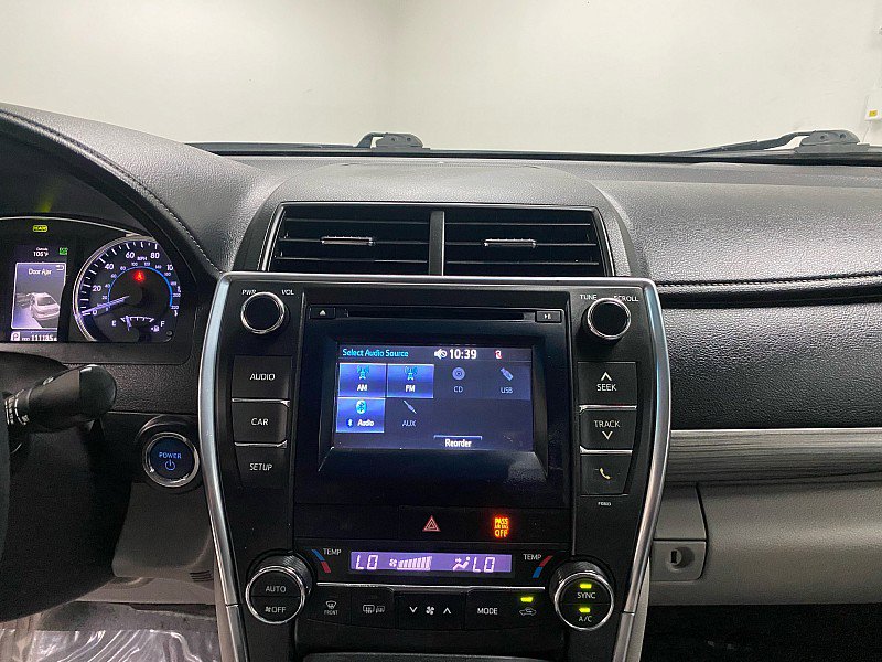 Used 2015 Toyota Camry LE image 26