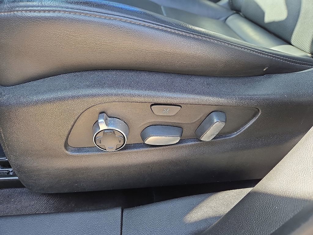 Used 2020 Cadillac XT4 Premium Luxury image 23