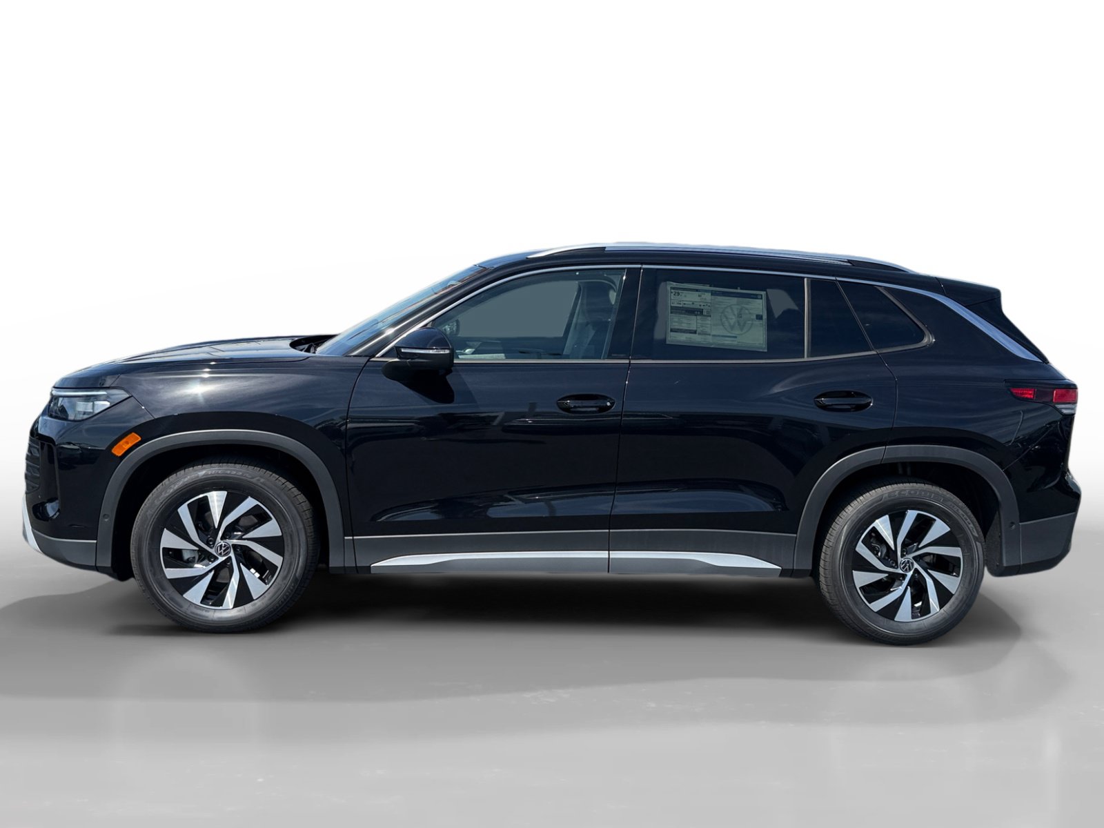 New 2026 Volkswagen Tiguan S FWD image 2