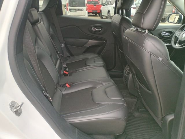 Used 2020 Jeep Cherokee Latitude Plus FWD image 17