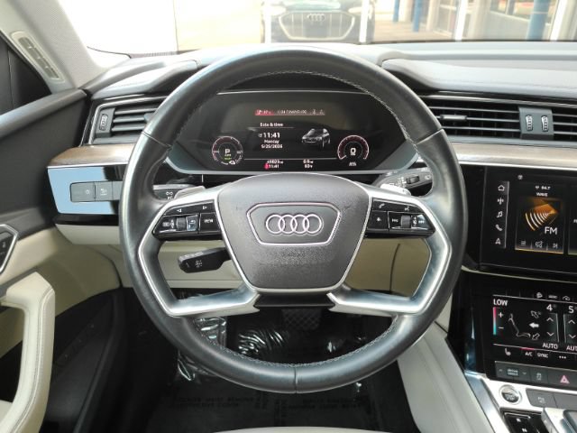 Used 2021 Audi e-tron Premium AWD/4WD image 36