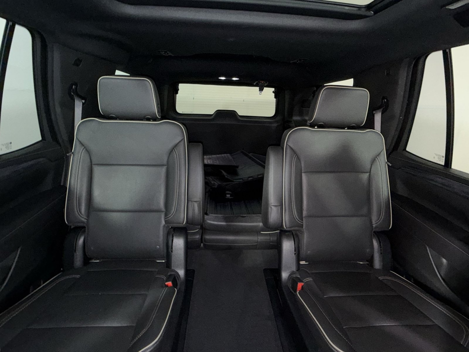 Used 2021 GMC Yukon SLT w/ SLT Premium Package AWD/4WD image 24