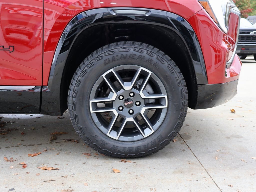 New 2026 GMC Terrain AT4 w/ LPO, Black Badging Package AWD/4WD image 40