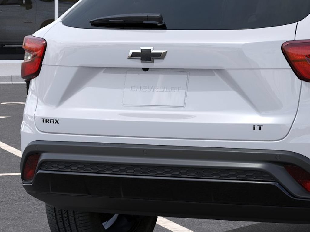 New 2026 Chevrolet Trax LT w/ Driver Confidence Package FWD image 14