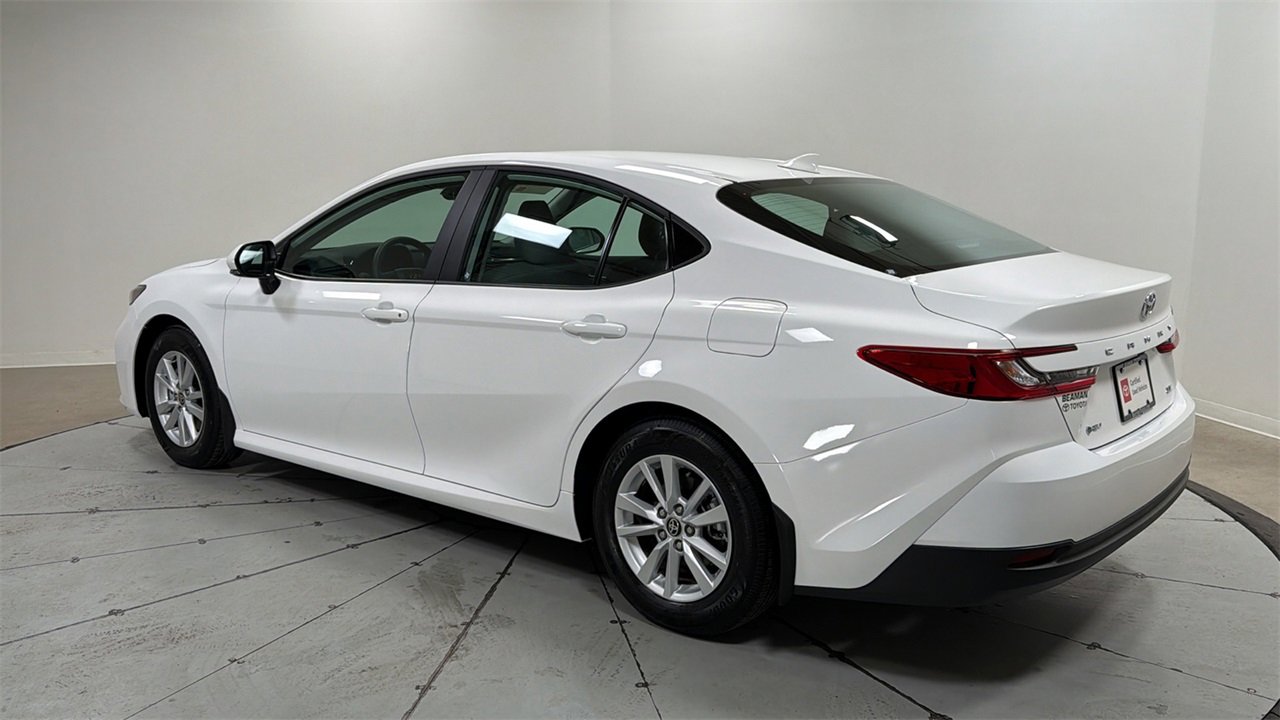 Used 2026 Toyota Camry LE w/ Convenience Package image 7