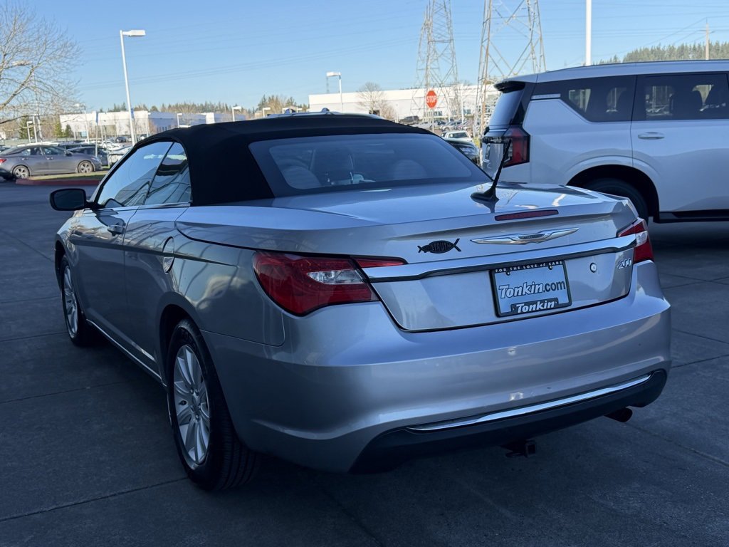 Used 2013 Chrysler 200 Touring image 34