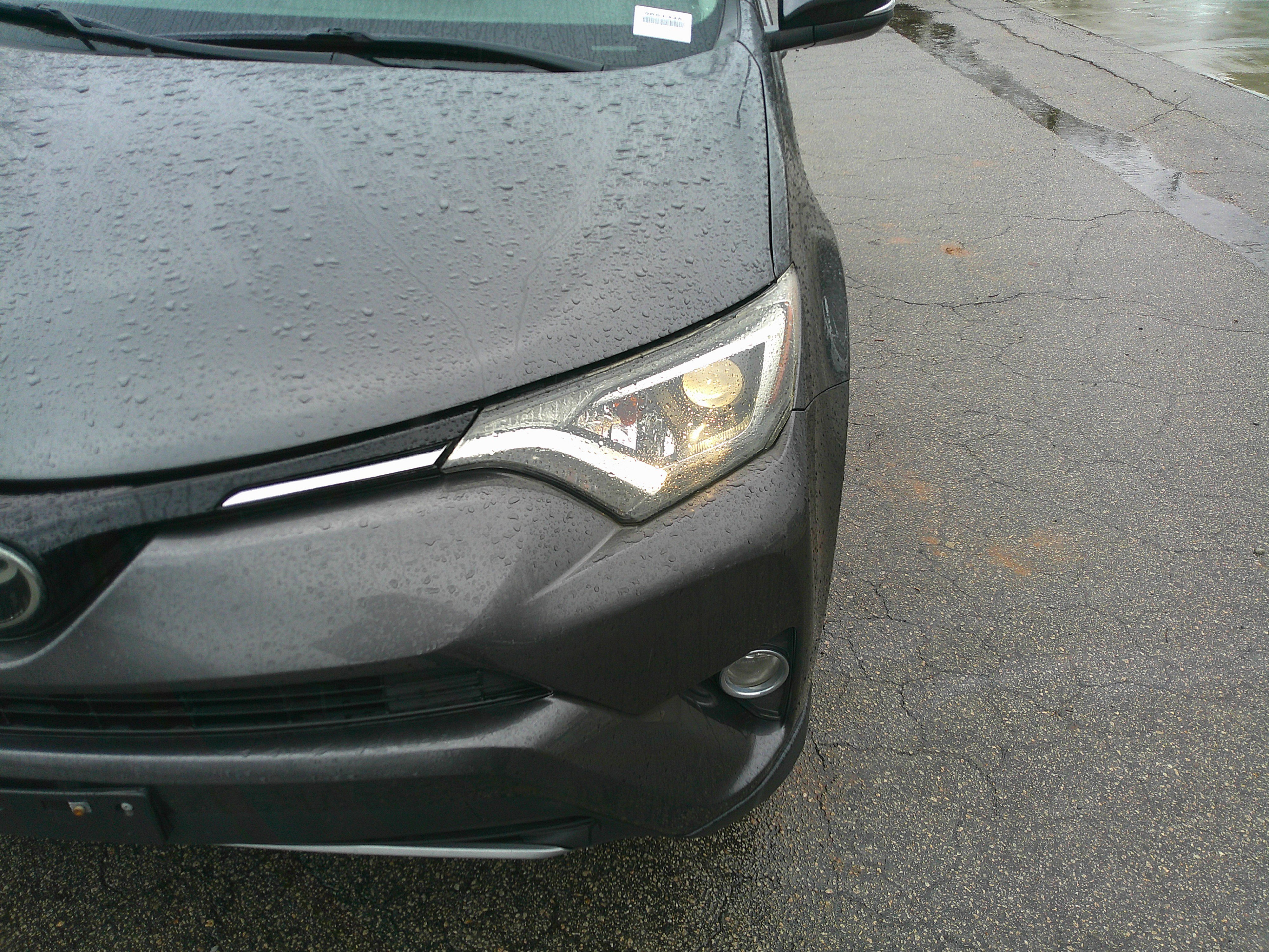 Used 2018 Toyota RAV4 XLE image 7