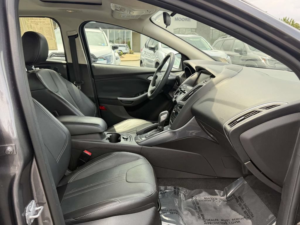 Used 2014 Ford Focus Titanium FWD image 12
