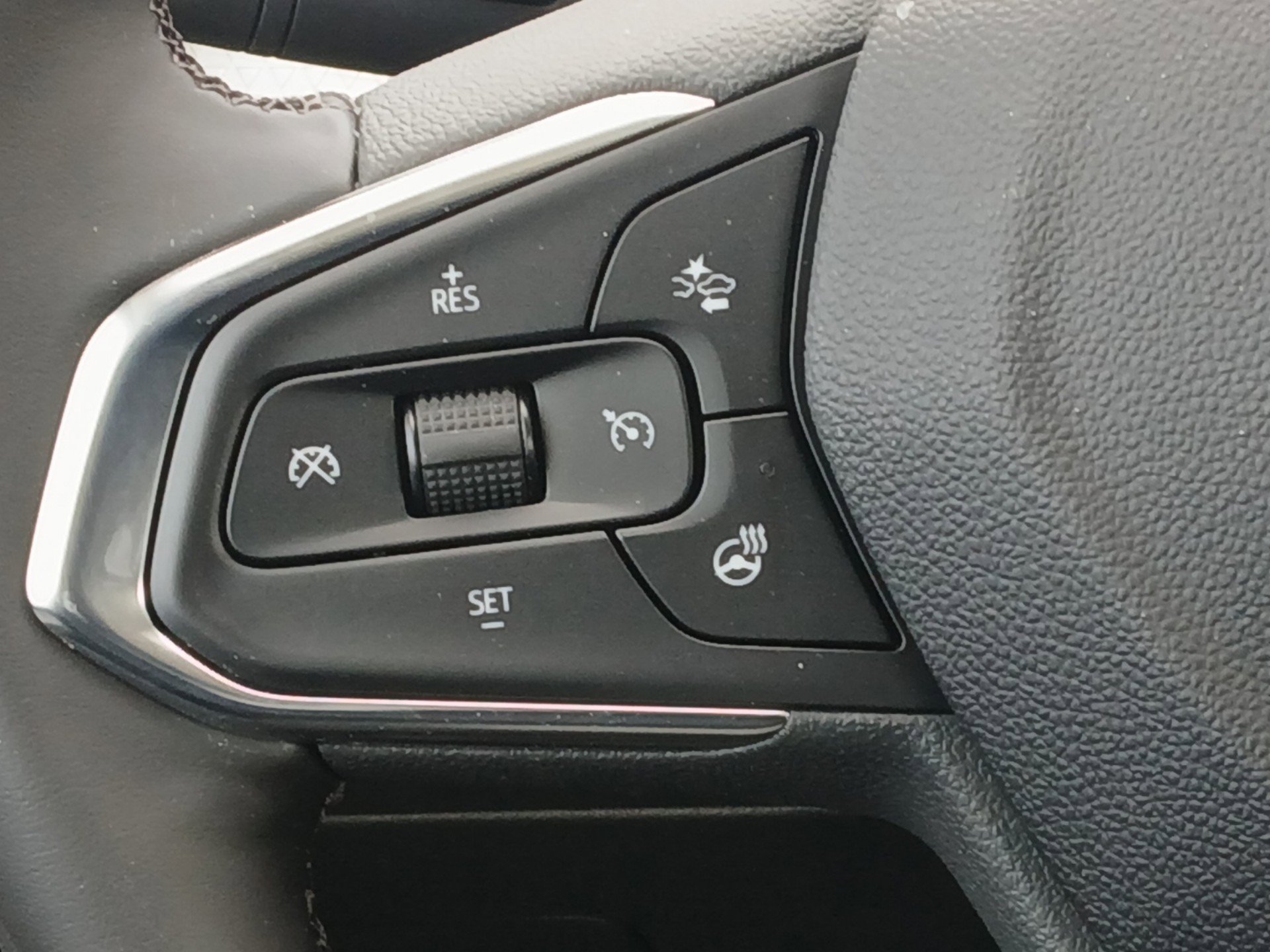 New 2026 Chevrolet Trax LT w/ Driver Confidence Package image 9