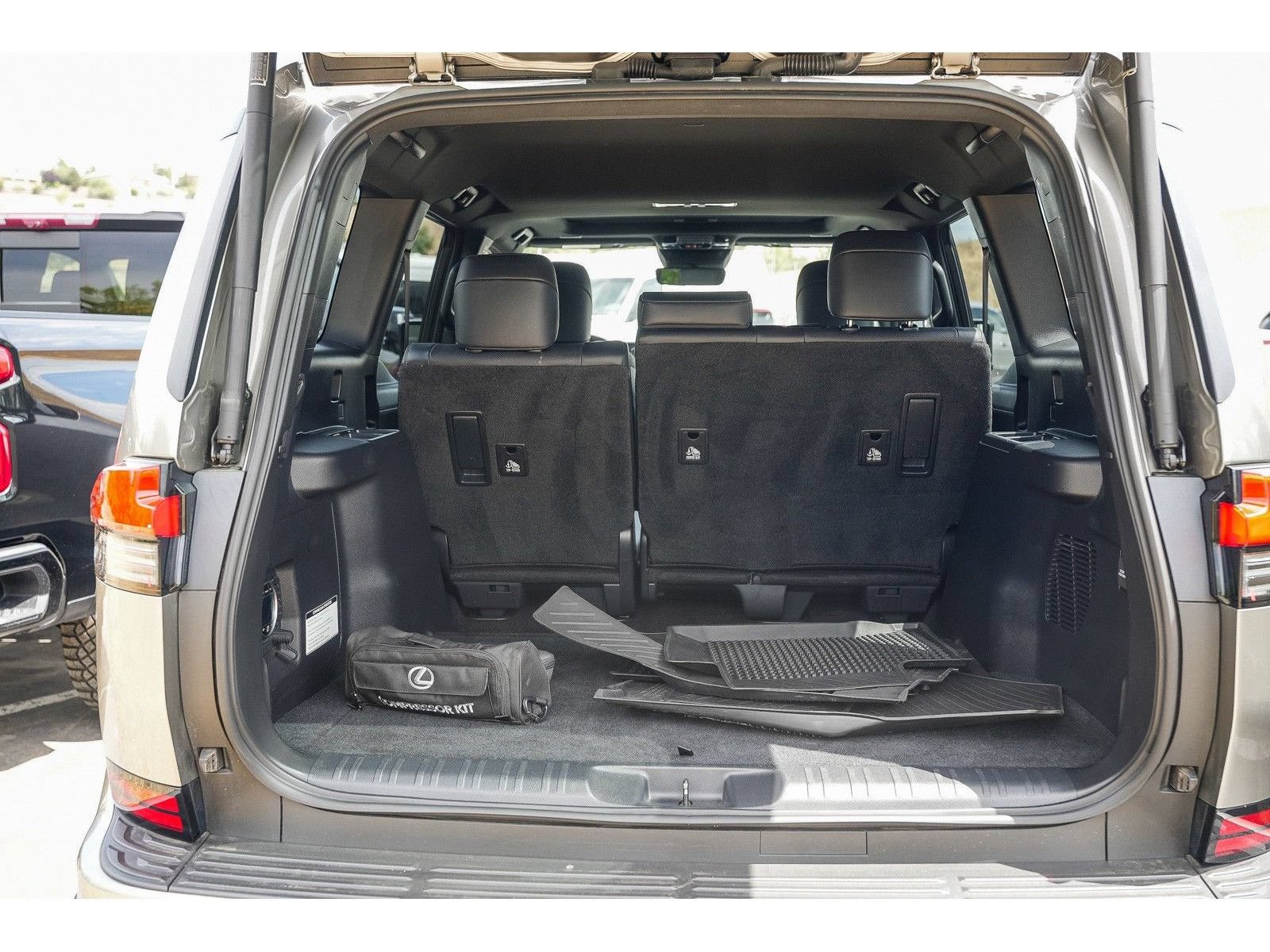 Used 2025 Lexus GX 550 AWD/4WD image 27