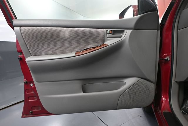 Used 2005 Toyota Corolla LE FWD image 16