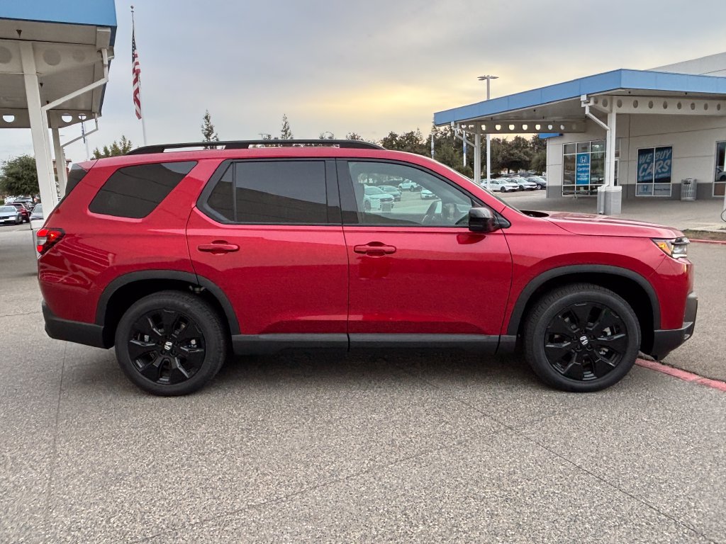 New 2026 Honda Pilot Black Edition image 4