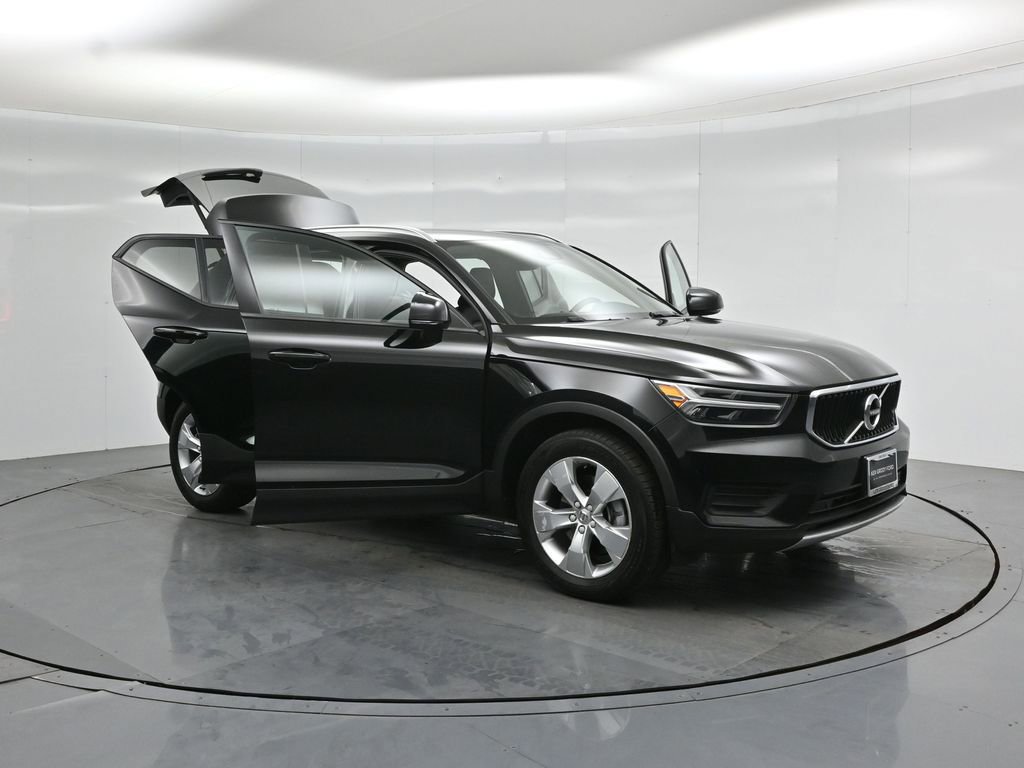 Used 2022 Volvo XC40 T5 Momentum AWD/4WD image 30