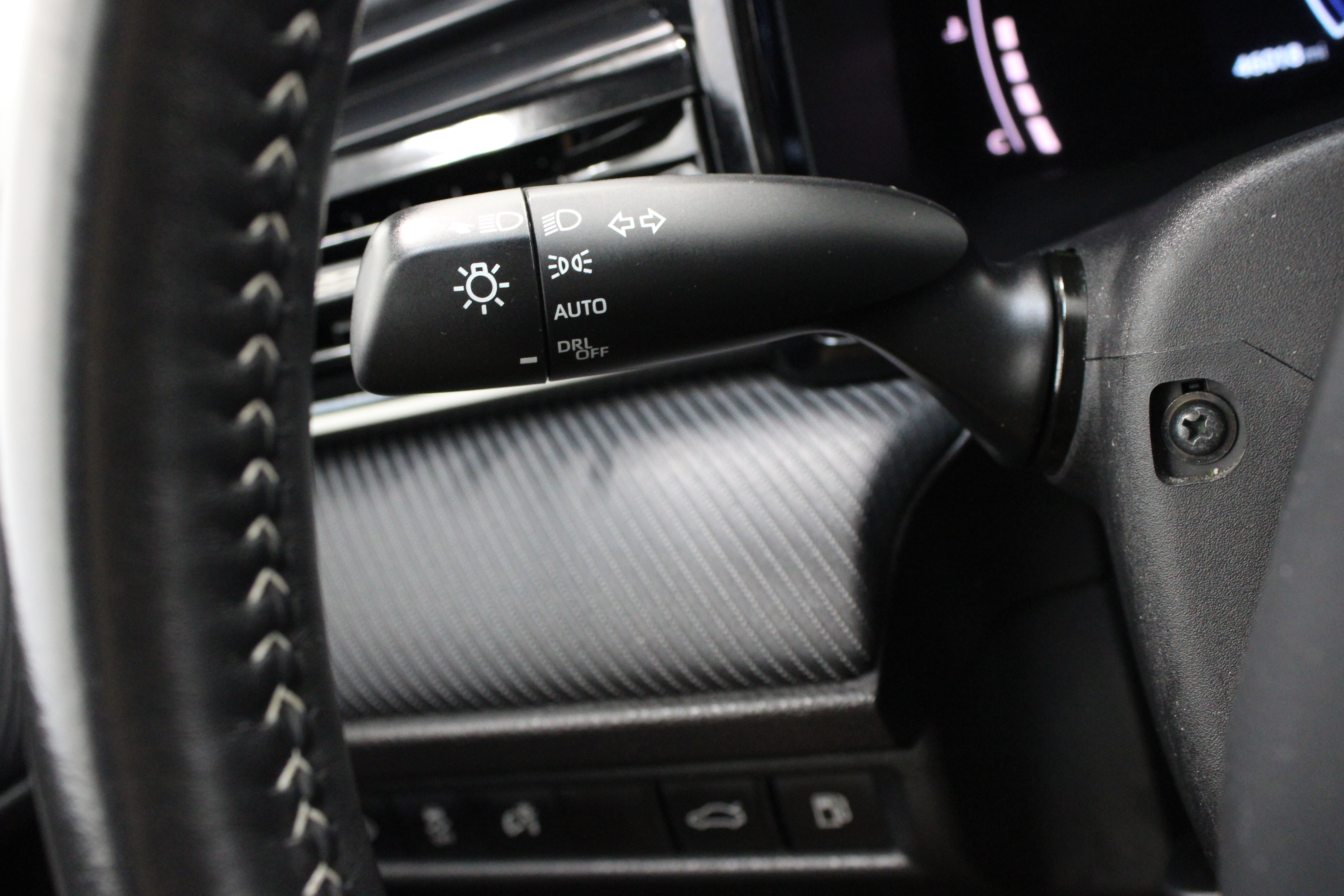 Used 2025 Toyota Camry SE FWD image 25