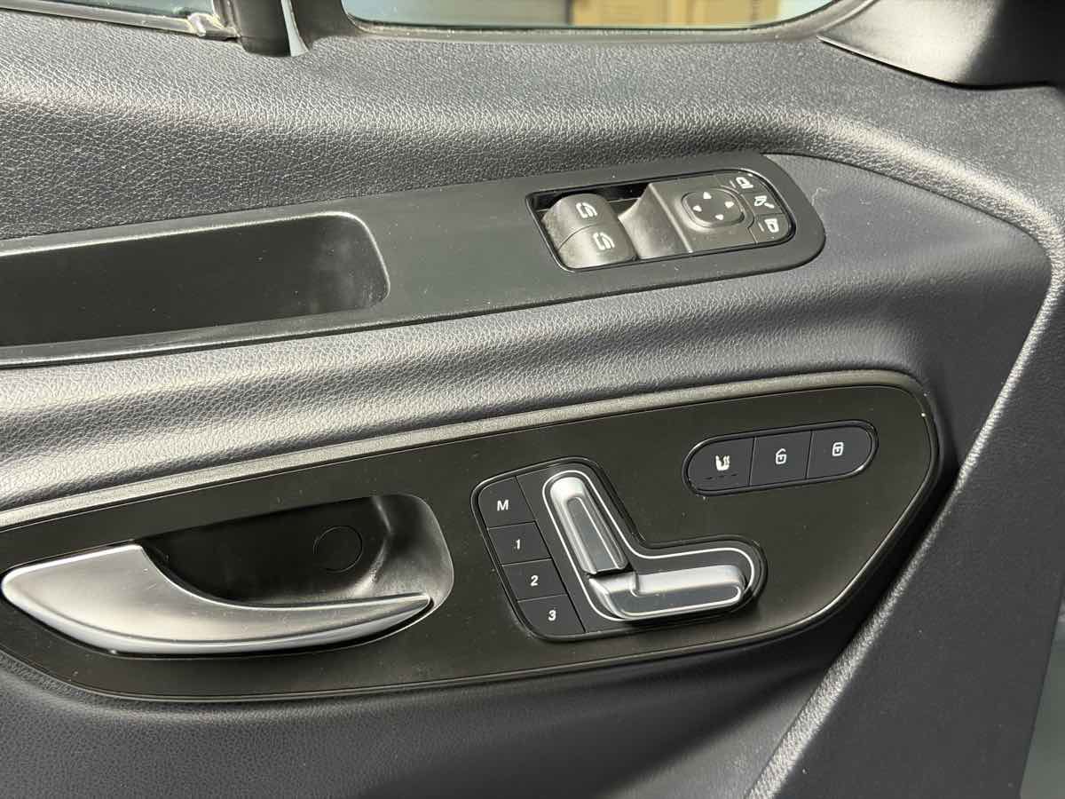 Used 2019 Mercedes-Benz Sprinter 2500 image 14