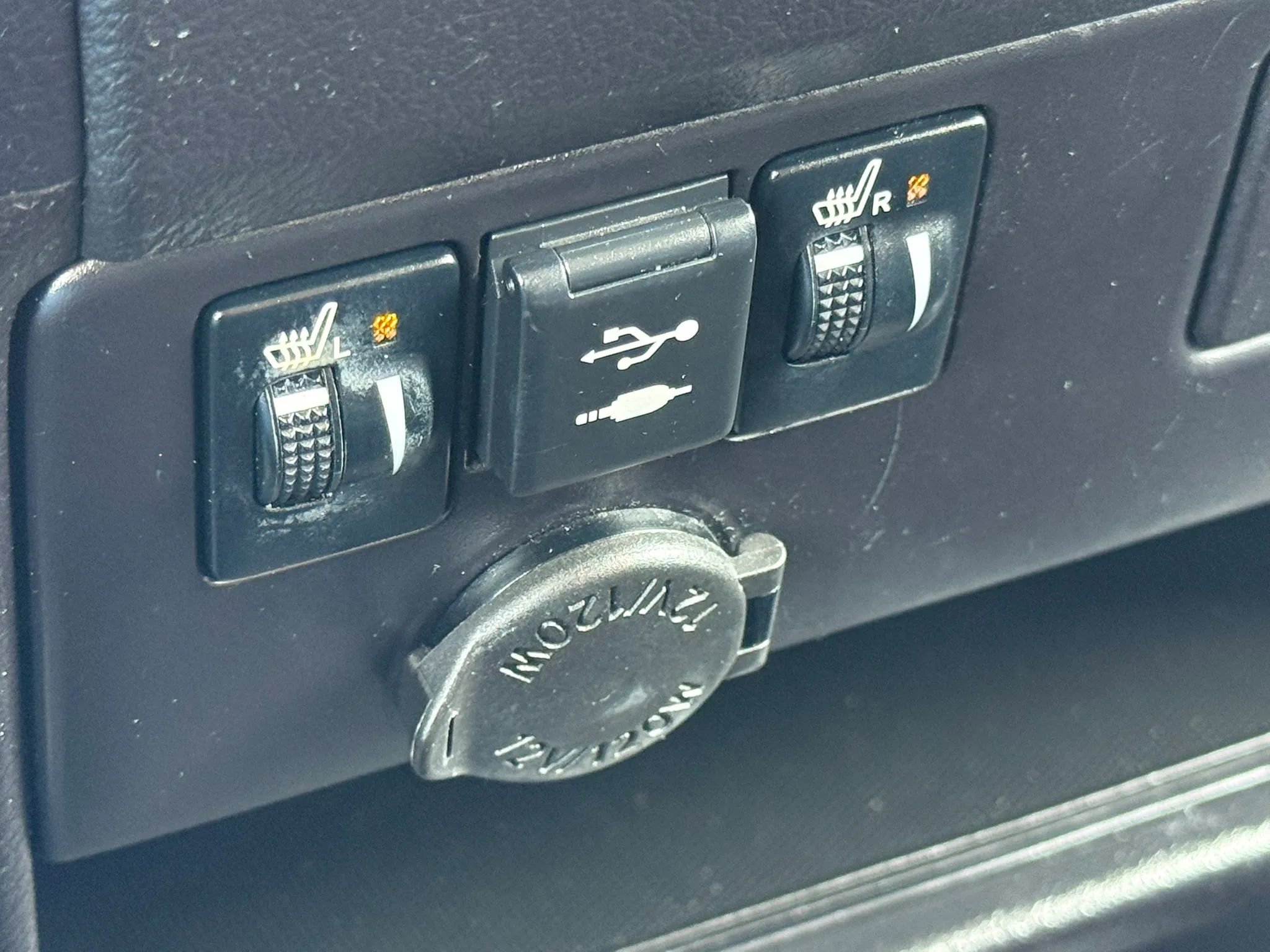 Used 2018 Toyota Sienna SE FWD image 41