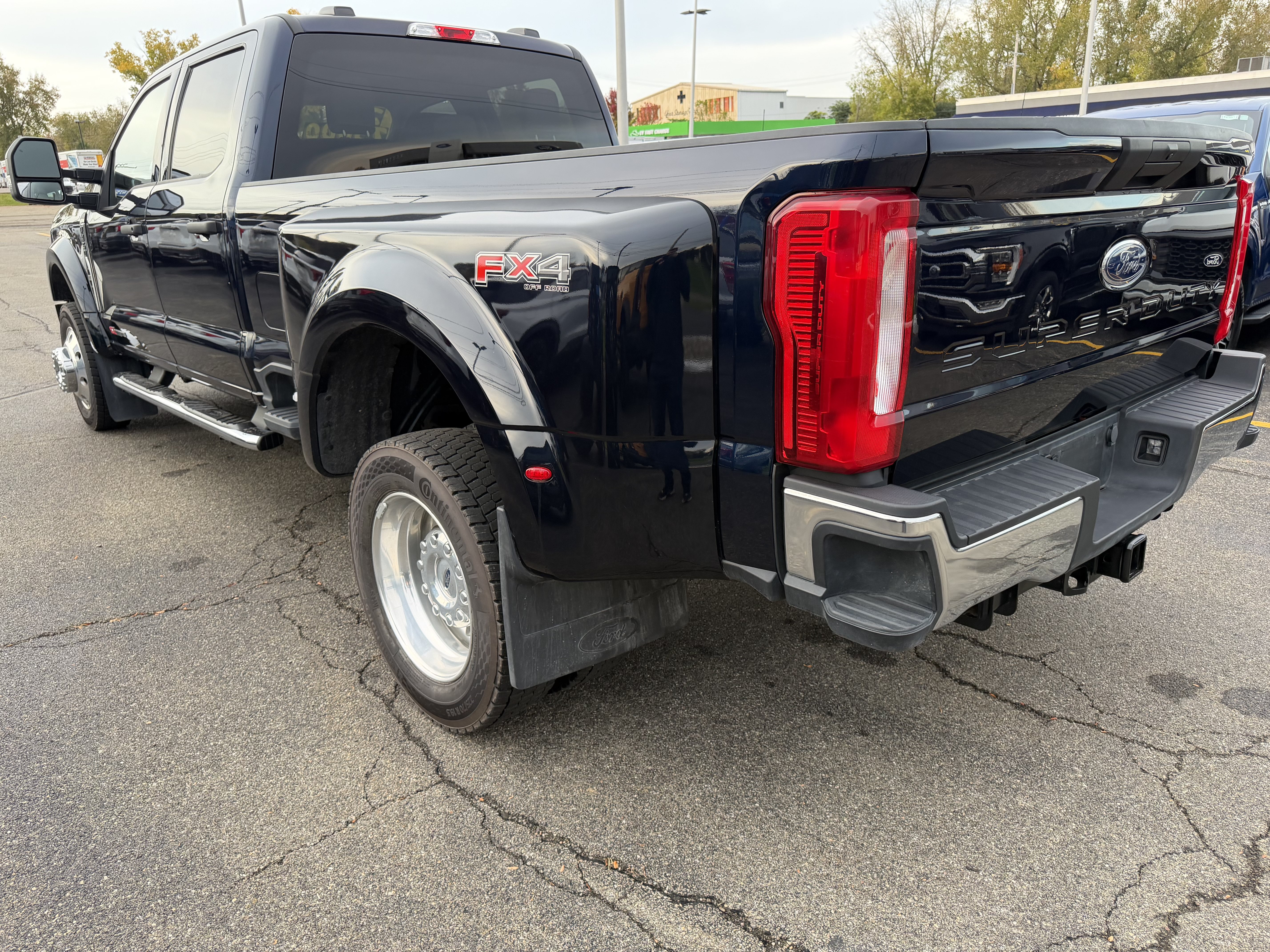 Used 2025 Ford F450 XLT w/ FX4 Off-Road Package AWD/4WD image 3
