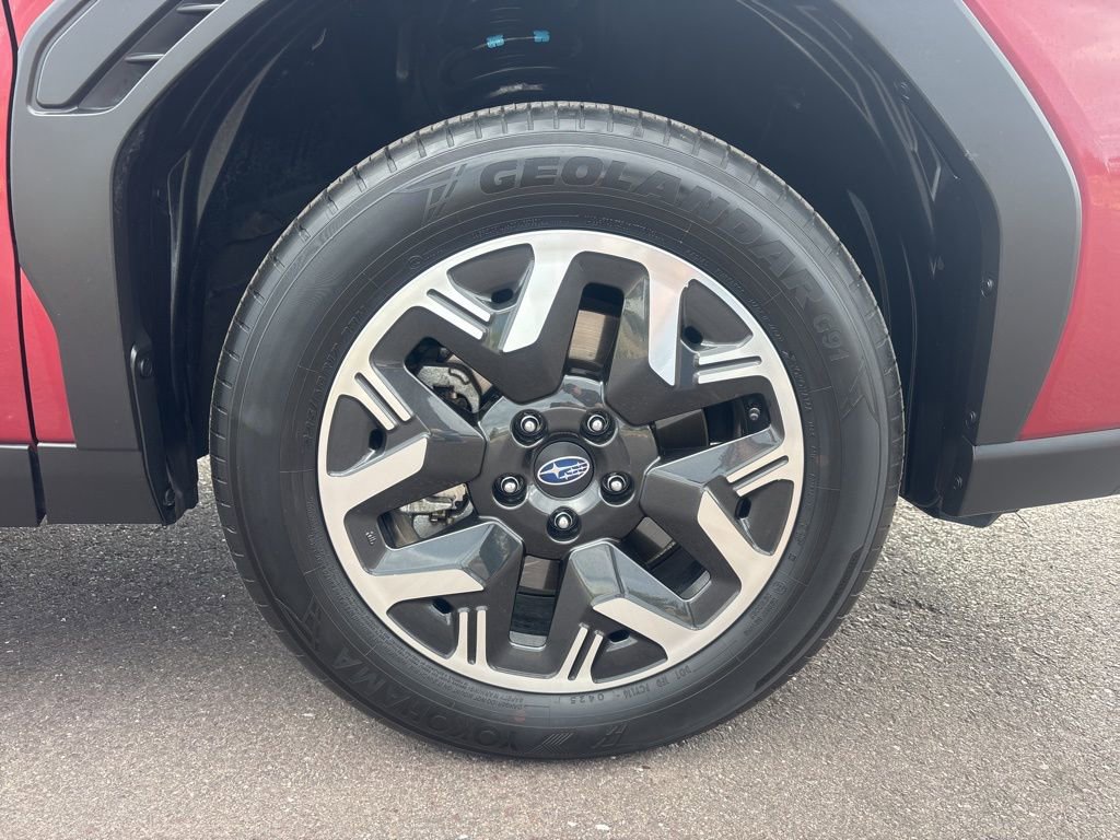 Used 2025 Subaru Forester AWD/4WD image 27