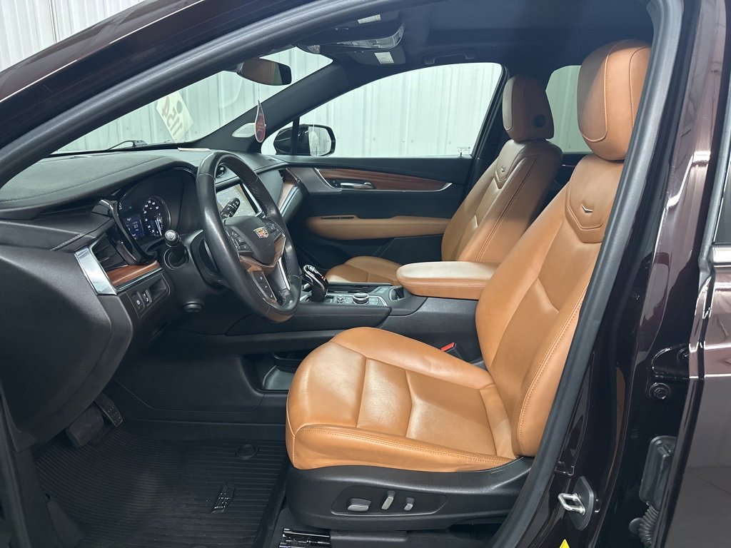 Used 2021 Cadillac XT5 Premium Luxury image 9