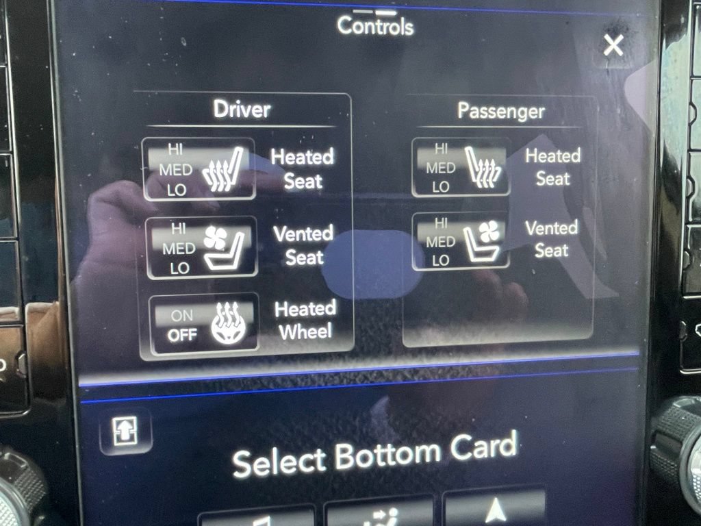 Used 2020 RAM 3500 Laramie AWD/4WD image 17
