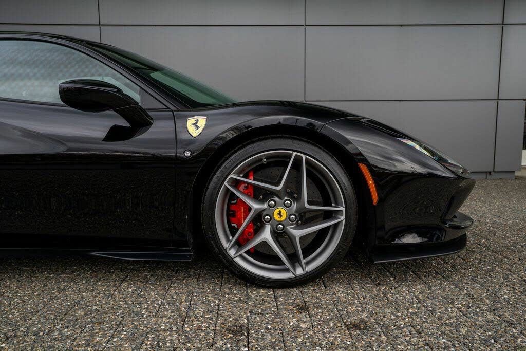 Used 2021 Ferrari F8 Tributo image 10