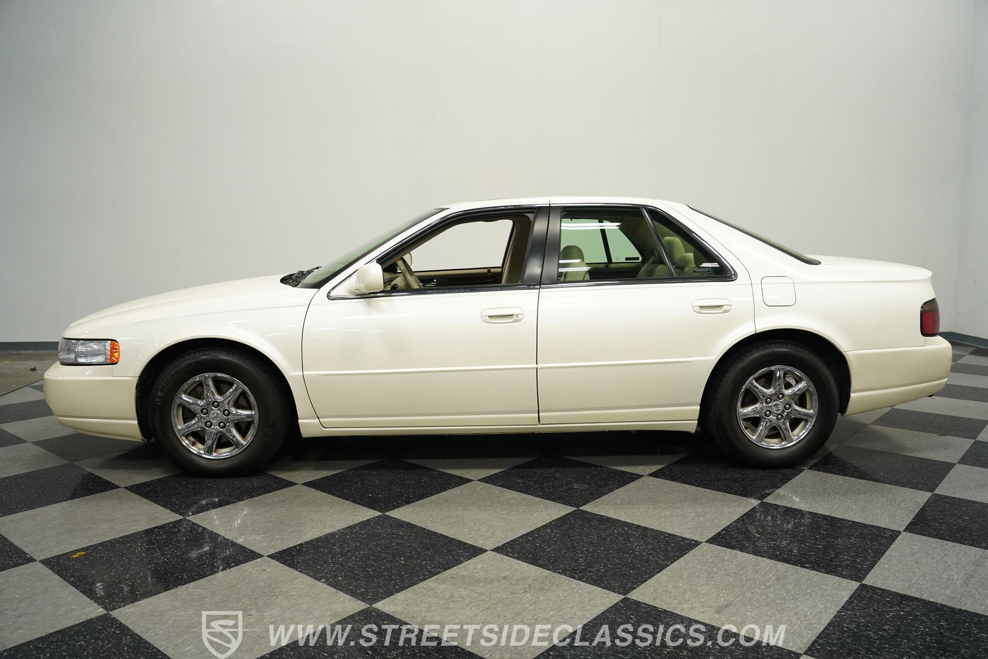 Used 1998 Cadillac Seville STS w/ Heated Seats Pkg image 7
