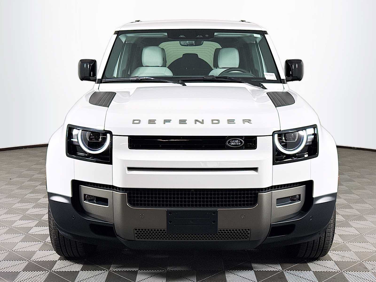 Used 2026 Land Rover Defender 110 S AWD/4WD image 2
