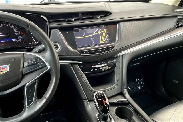 Used 2017 Cadillac XT5 Luxury w/ Driver Awareness Package image 6