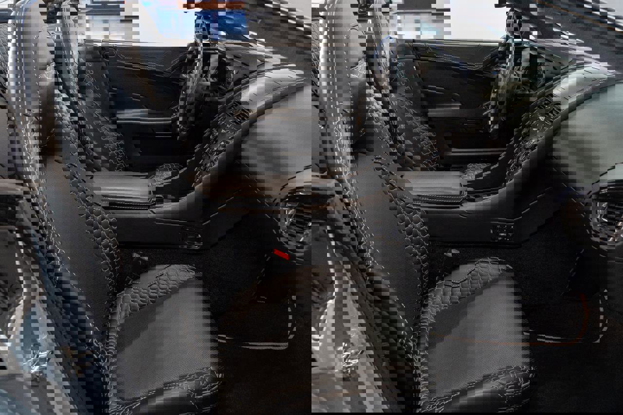 Used 2014 Aston Martin Vanquish Volante image 9