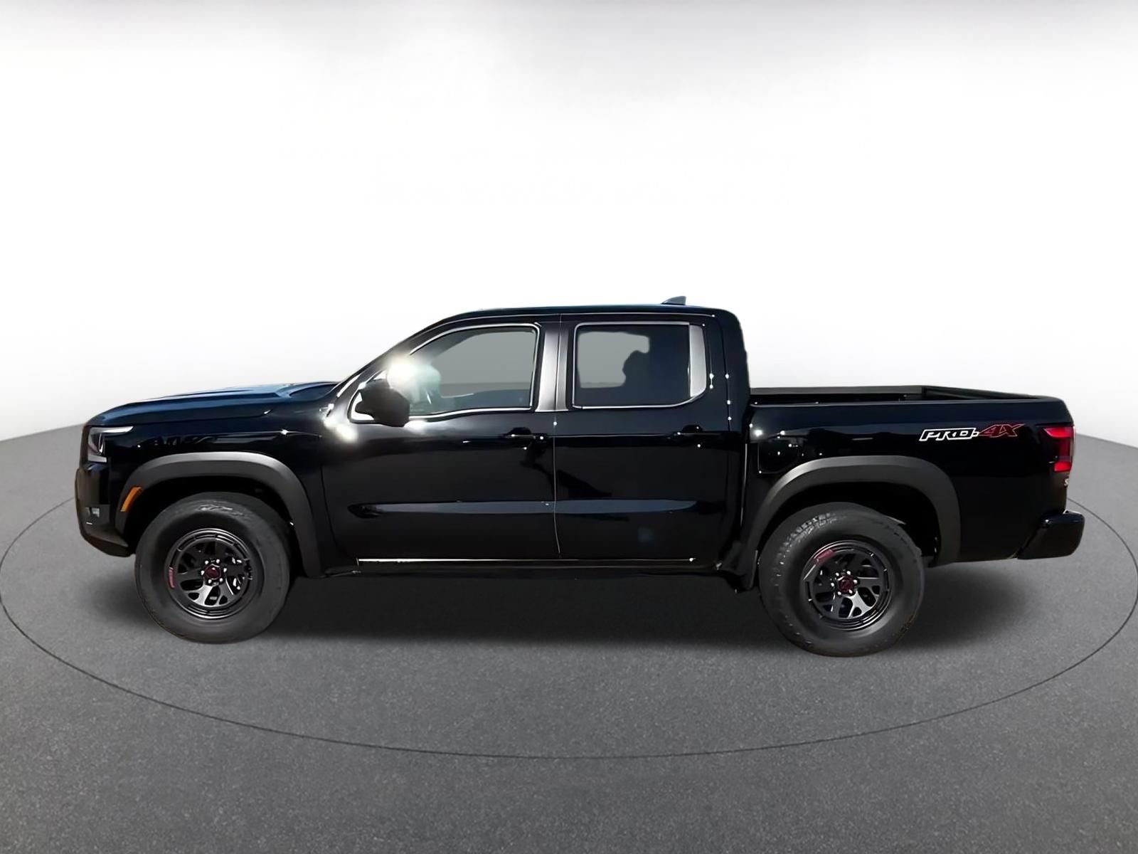 Used 2026 Nissan Frontier PRO-4X AWD/4WD image 7