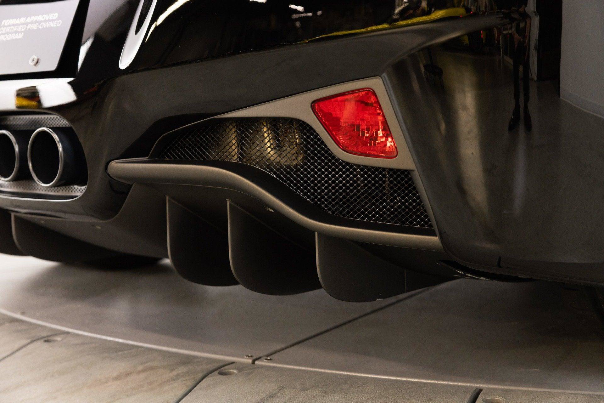 Certified 2015 Ferrari 458 Italia Coupe RWD image 39