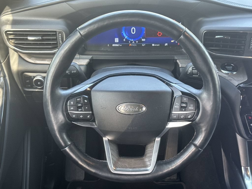 Used 2023 Ford Explorer Platinum w/ Technology Package AWD/4WD image 25