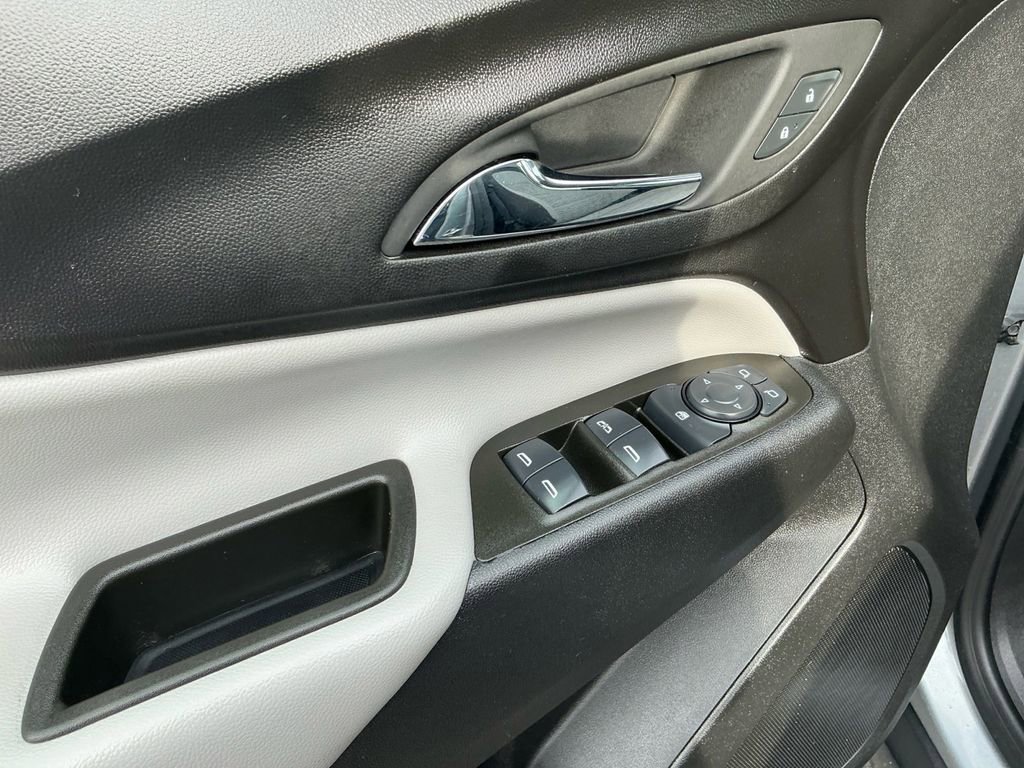 Used 2024 Chevrolet Equinox LS w/ LS Convenience Package FWD image 16