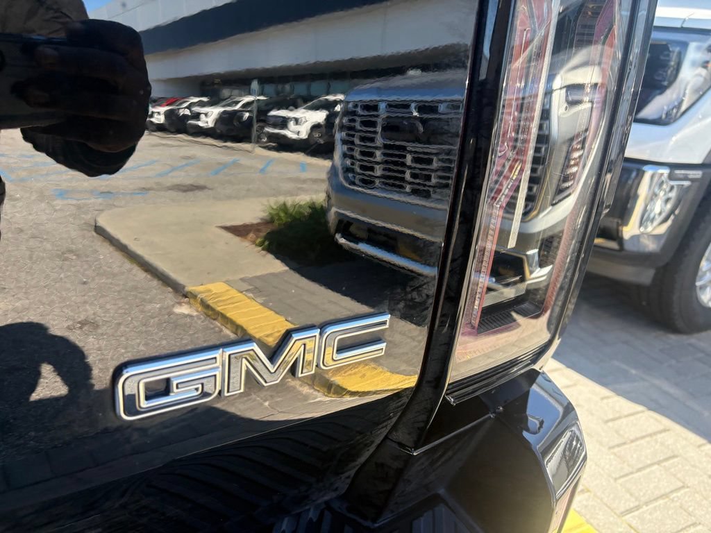 Used 2024 GMC Hummer EV 2X AWD/4WD image 8