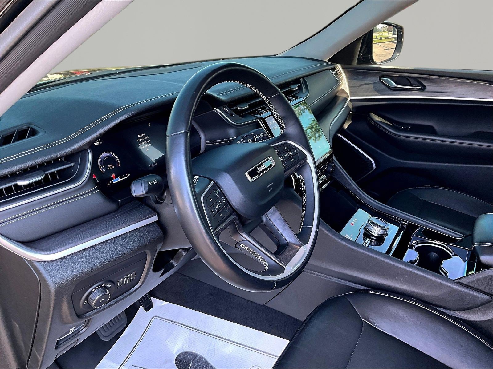 Used 2021 Jeep Grand Cherokee L Limited AWD/4WD image 17