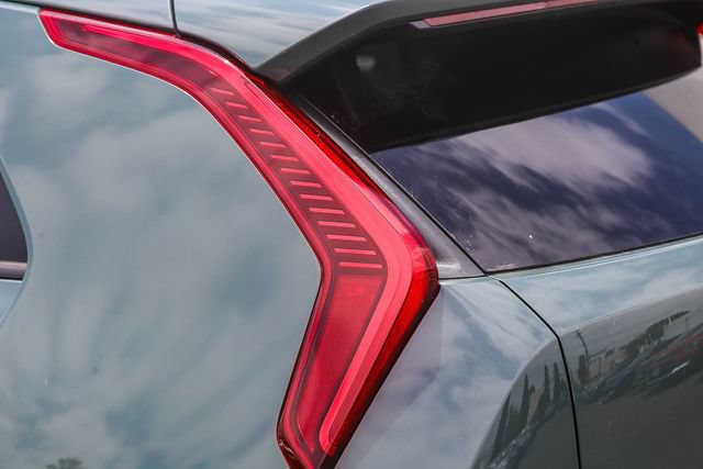 New 2026 Kia Niro Wind FWD image 17
