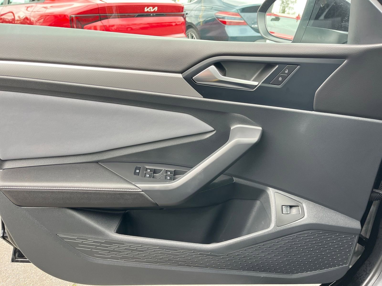 Used 2025 Volkswagen Jetta SE image 20