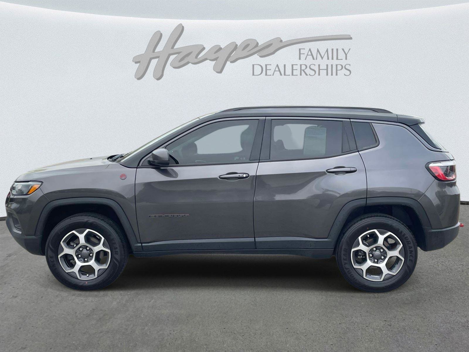 Used 2022 Jeep Compass Trailhawk w/ Trailhawk Convenience Group image 6