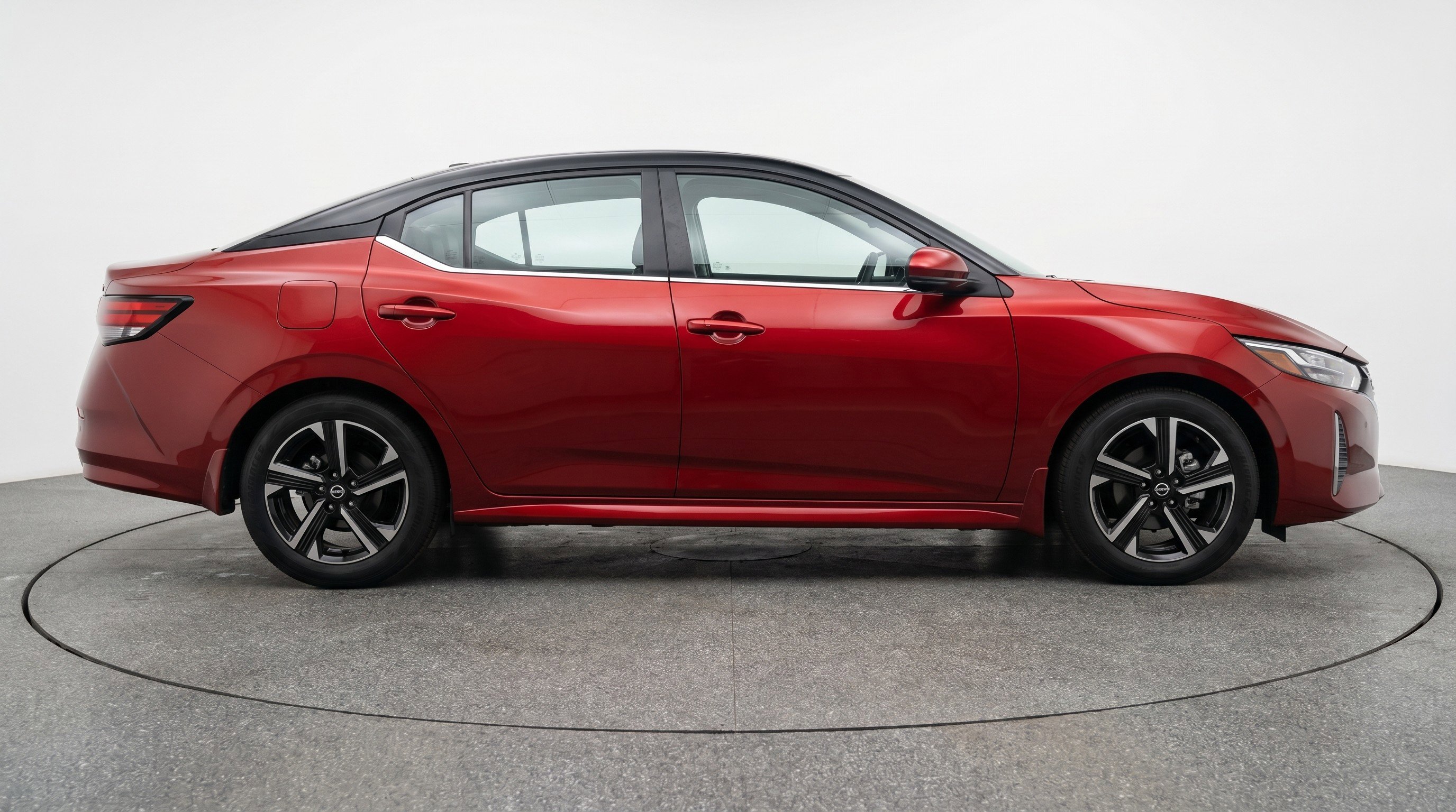 Used 2025 Nissan Sentra SV FWD image 11