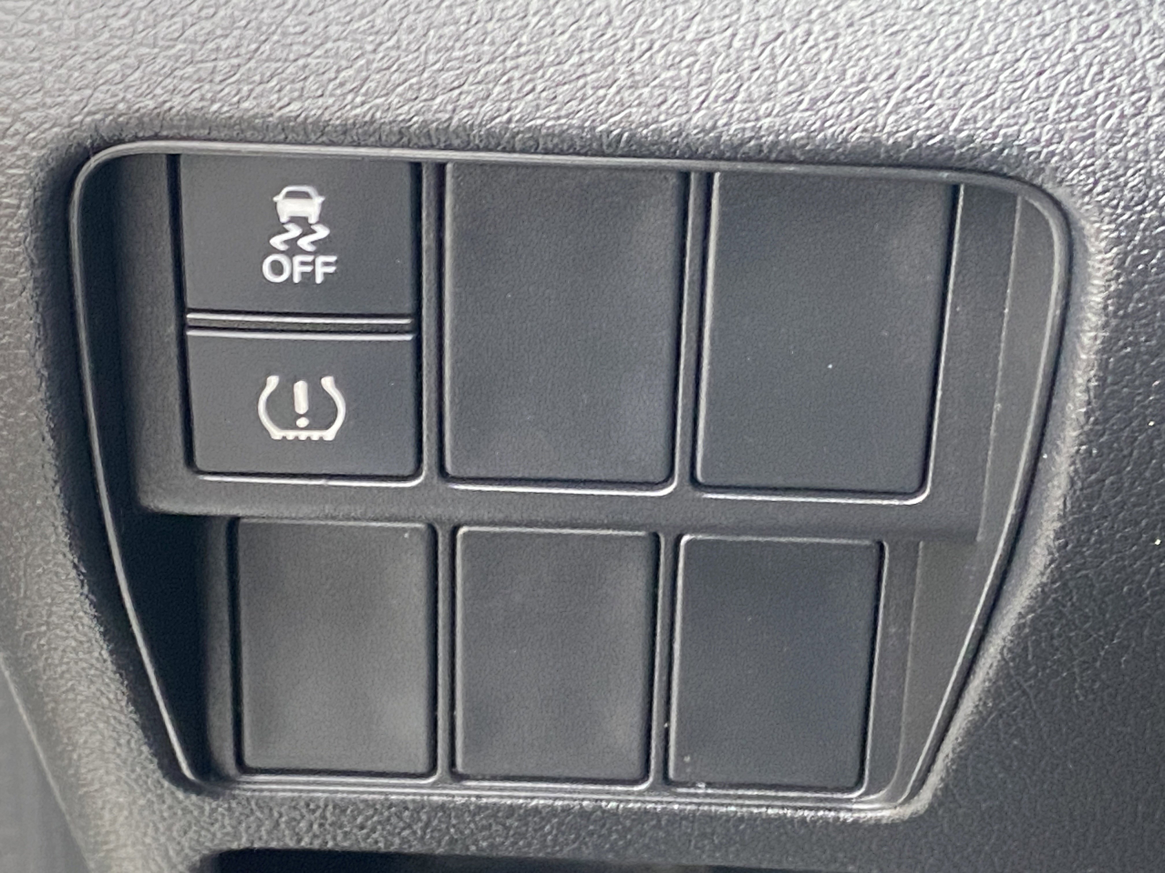 Used 2018 Honda CR-V LX image 14