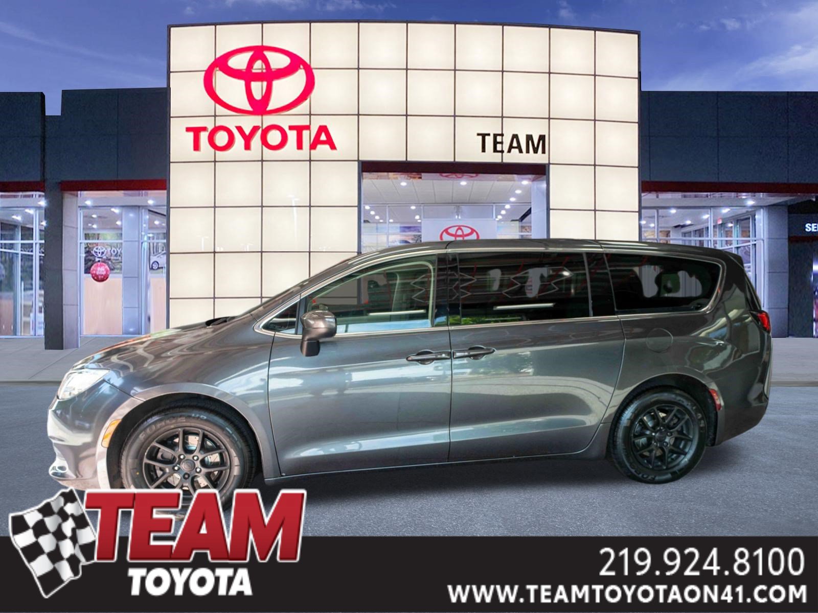 Used 2018 Chrysler Pacifica Touring-L Plus w/ Tire & Wheel Group