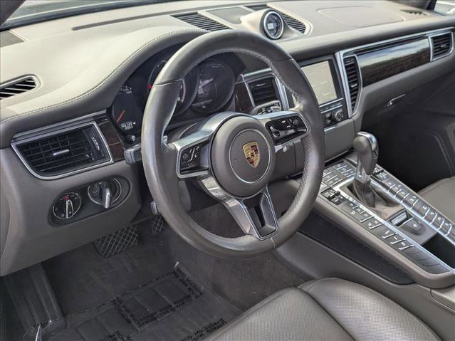 Used 2016 Porsche Macan Turbo AWD/4WD image 10